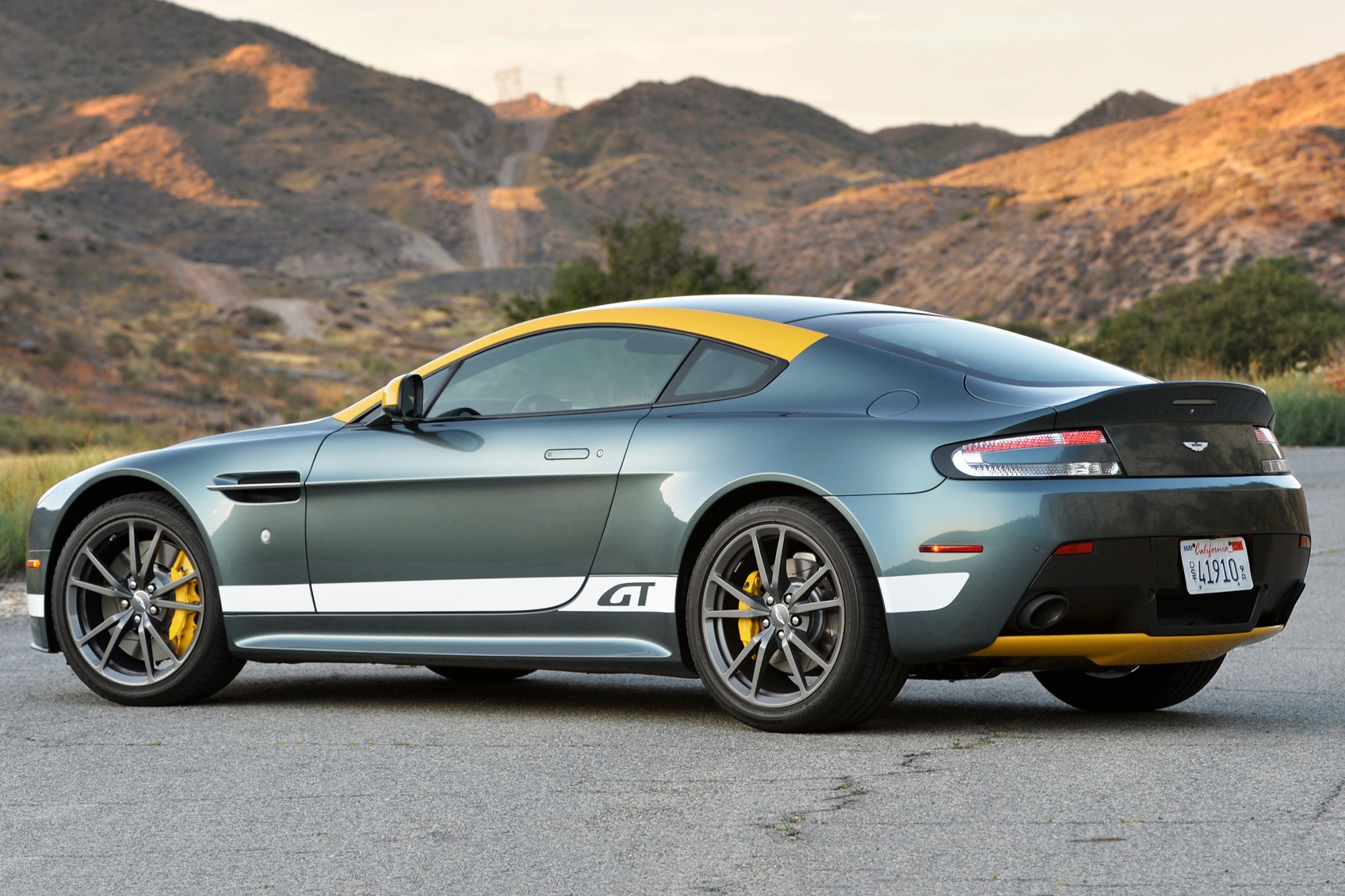 2015 Aston Martin V8 Vantage Specs, Prices, VINs & Recalls - AutoDetective